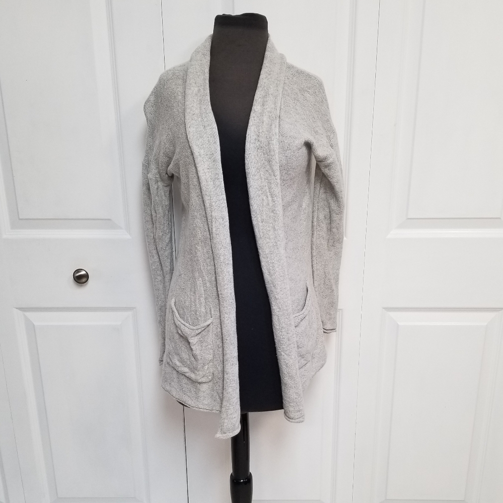 🛍 H&M Woman's Small Cardigan Sweater